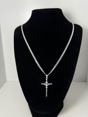 925 Sterling Silver Crucifix Cross Pendant Necklace 24 Inch Curb Chain Italy